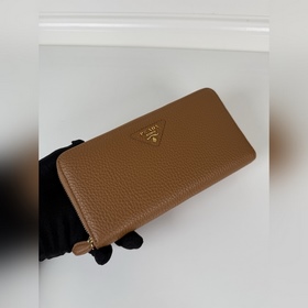 Кожаный кошелек PRADA с оленьим узором