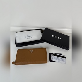 Кожаный кошелек PRADA с оленьим узором