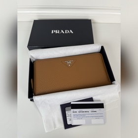 Кожаный кошелек PRADA с оленьим узором