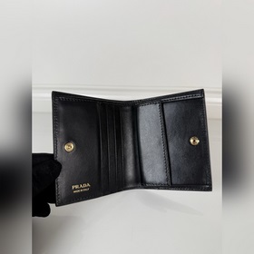 Женский кошелек PRADA с двумя отделами