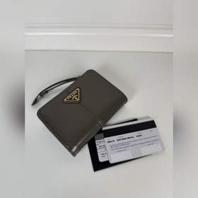 Кошелек PRADA из серой телячьей кожи с