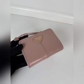 Короткий кожаный кошелек PRADA из теля