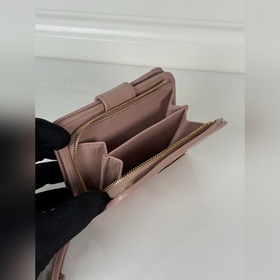 Короткий кожаный кошелек PRADA из теля