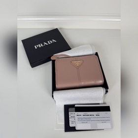 Короткий кожаный кошелек PRADA из теля