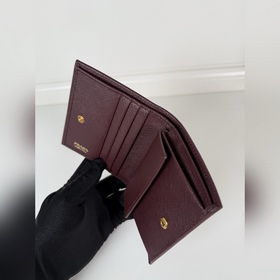 Женский компактный кошелек PRADA с дву