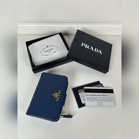 Женский компактный кошелек PRADA с выш