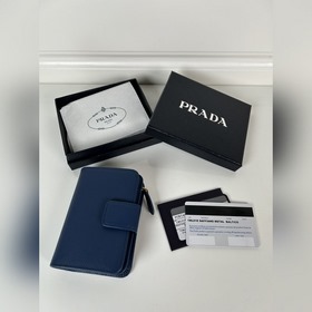 Женский кошелек PRADA с крестообразной