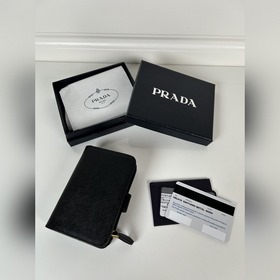 Женский кошелек PRADA с крестообразной
