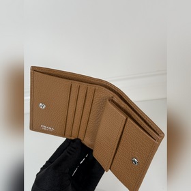 Женский кошелек PRADA с двумя складкам