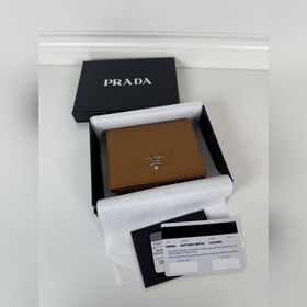 Женский кошелек PRADA с двумя складкам
