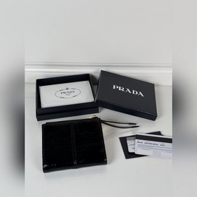 Универсальный короткий кошелек PRADA,