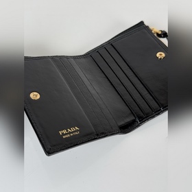 Универсальный короткий кошелек PRADA, 
