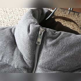 Пуховая жилетка PRADA с воротником-сто