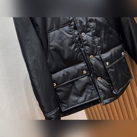 Куртка Prada с нагрудным карманом стал