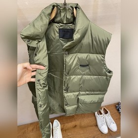 Prada, осень/зима 2025 Новый пуховый ж