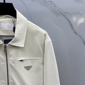 Prada — Мастерство, воплощающее мечты.