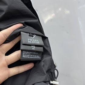 PRADA 26SS Новая мужская короткая курт