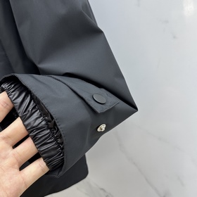 Мужская куртка с капюшоном Prada, осен
