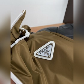 Prada  Официальный сайт новой коллек
