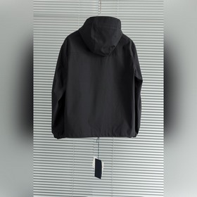 Коллекция Prada осень/зима 2026： новей