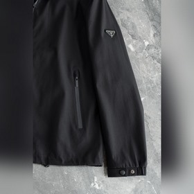 Коллекция Prada осень/зима 2026： новей