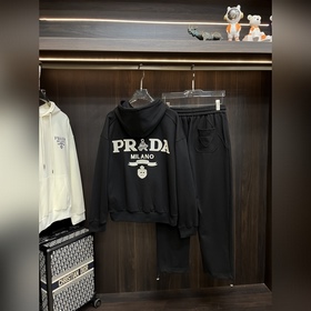 Prada 2026 Осень/Зима Премиум Импортна