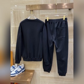 Официальный сайт Prada Новинка： двухсл