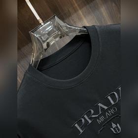 Эксклюзивная осенняя новинка от Prada.
