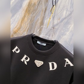 Коллекция PRADA 2026 осень/зима. Худи 