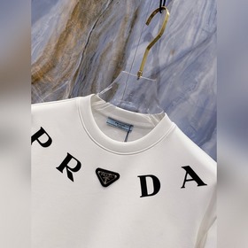 Коллекция PRADA 2026 осень/зима Худи с