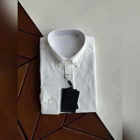 Бестселлер PRADA Эта рубашка, в которо