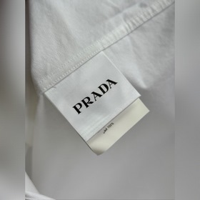 Бестселлер PRADA Эта рубашка, в которо