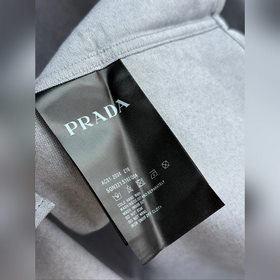 Бестселлер Arrival PRADA Эта рубашка, 