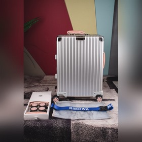 Rimowa 2026 Boutique Новинка： цветная