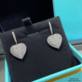 9 2 5 7600210 Tiffany & Co. Серьги с б
