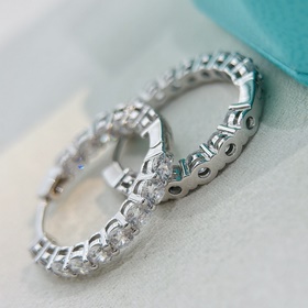Коллекция Tiffany 23. Серьги-кольца с 