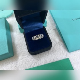Tiffany & Co. Кольцо с шестнадцать