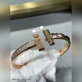 Широкий квадратный браслет Tiffany T с