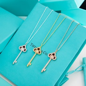 Tiffany & Co. Ожерелье с ключом из кра