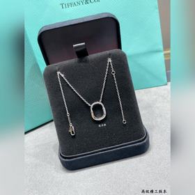 Колье Tiffany & Co. с мини-замком и бе