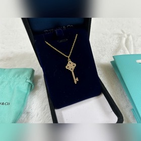 Колье Tiffany & Co. Petite Key с розов