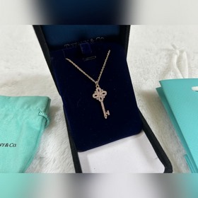 Колье Tiffany & Co. Petite Key с розов