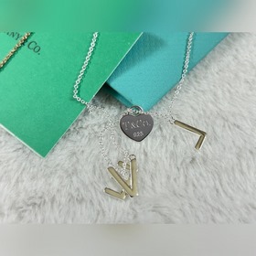 Колье Tiffany LOVE Heart с эмалью, зол