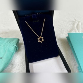 Колье Tiffany & Co. Hexagram Золотисты