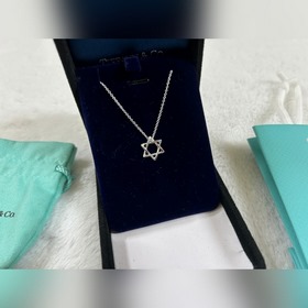 Колье Tiffany & Co. Hexagram Золотисты