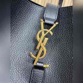 Большая сумка через плечо YSL Hobo. Зе