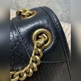 Новая сумка Niki от YSL – элегантная, 
