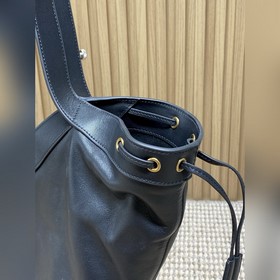 Сумка YSL Y Shopping Bag пользуется по