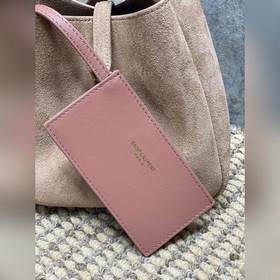 Новая мини-сумка YSL просто очаровател