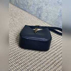 Новая мини-сумка YSL просто очаровател